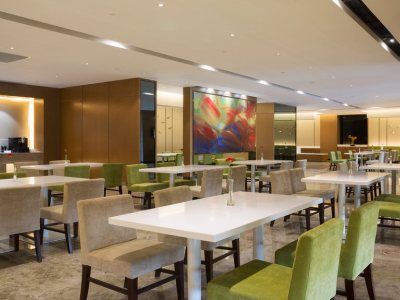 Express New Jinqiao By Ihg